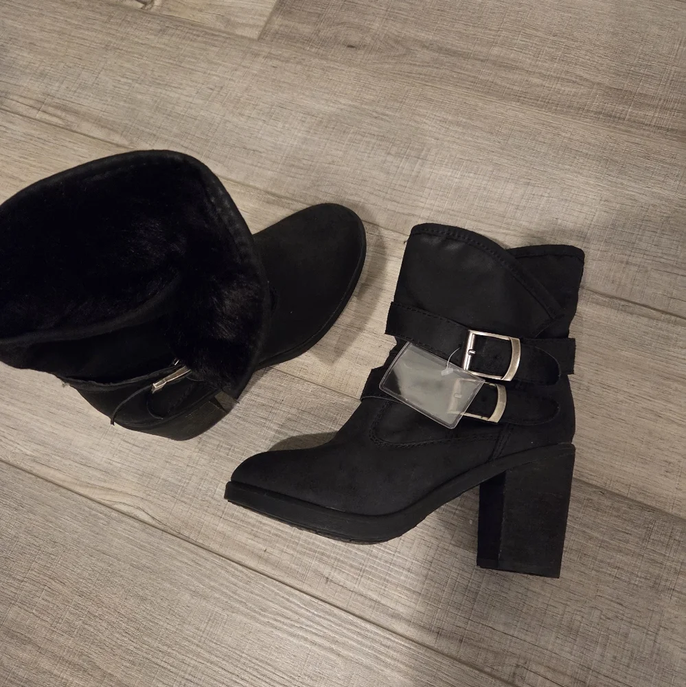 SM NEW YORK BLACK FAUX FUR BOOTIES SIZE 7 NEW